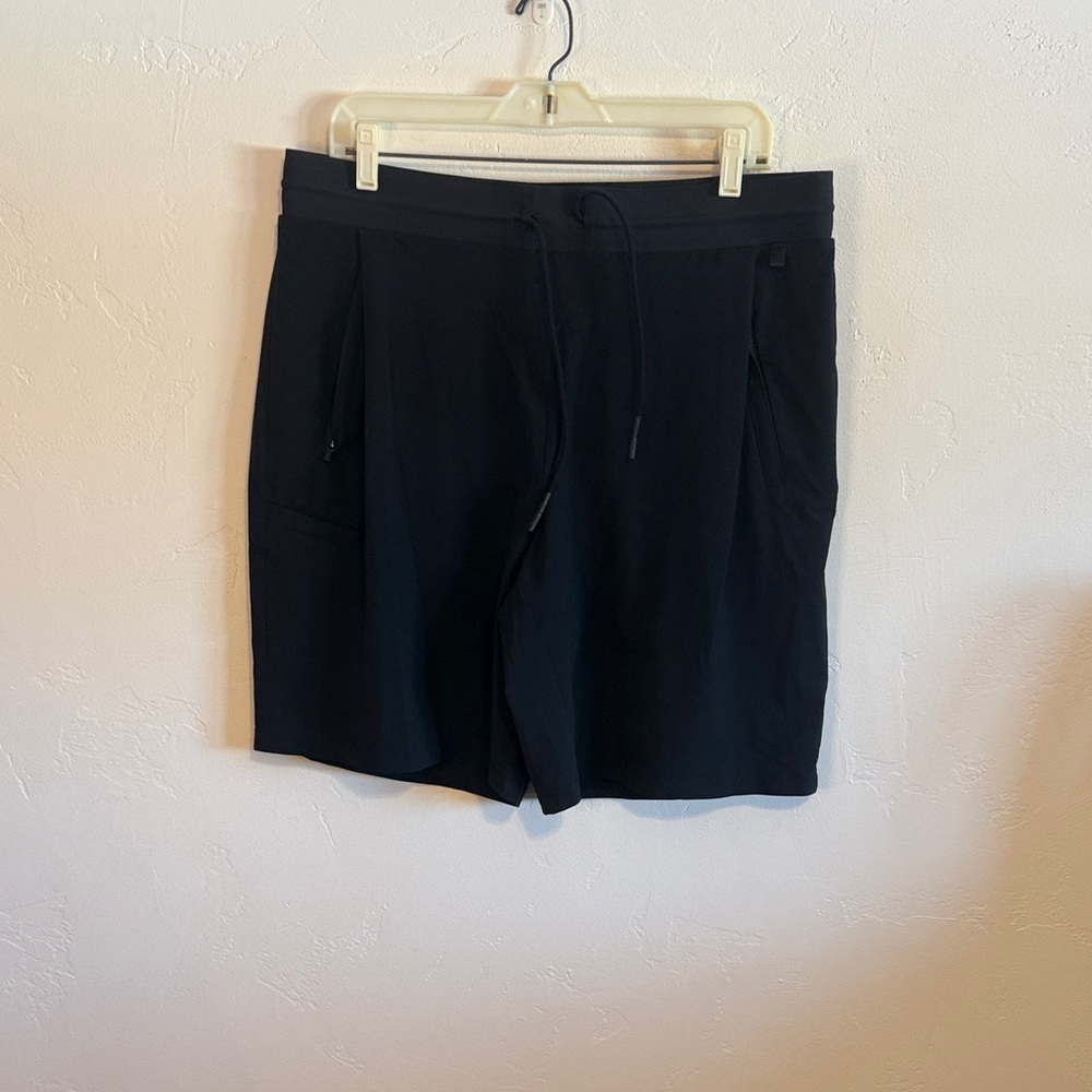 Athleta Black Women's Shorts Bermudas